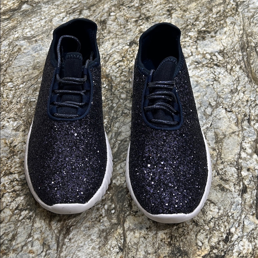 Forever Link Remy-18 women’s fashion sneakers in Navy (style REMY-18, size 10).